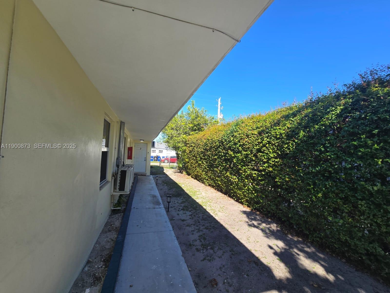 1945 NE 171st St # 3