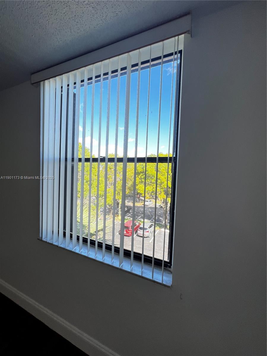 14301 N Kendall Dr # 411B