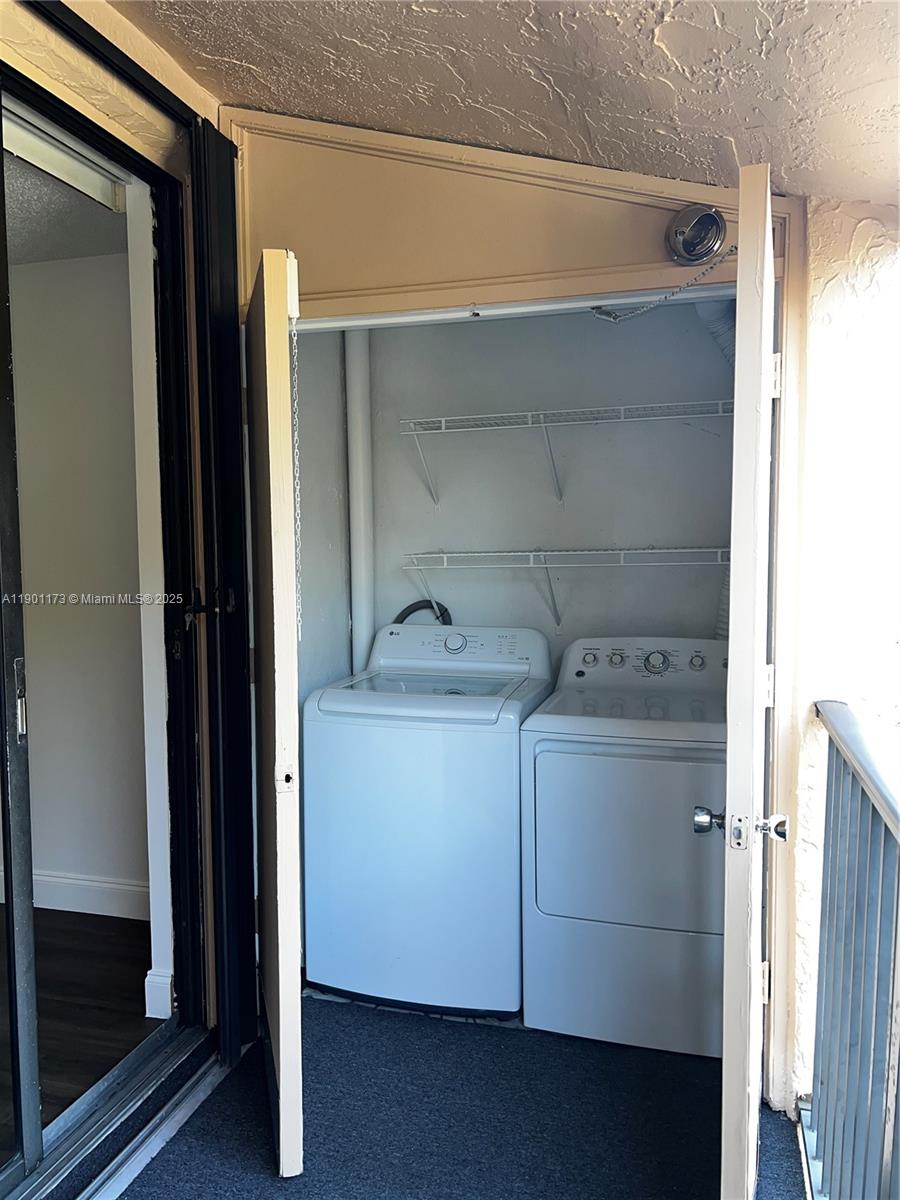 14301 N Kendall Dr # 411B