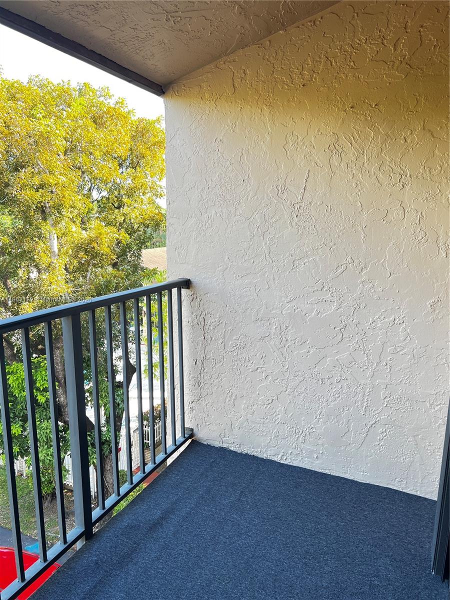 14301 N Kendall Dr # 411B