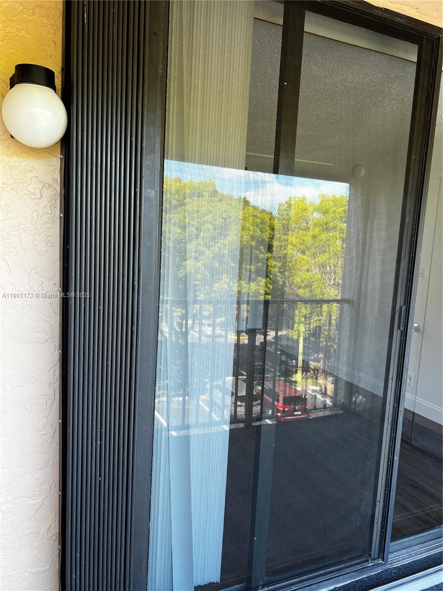 14301 N Kendall Dr # 411B