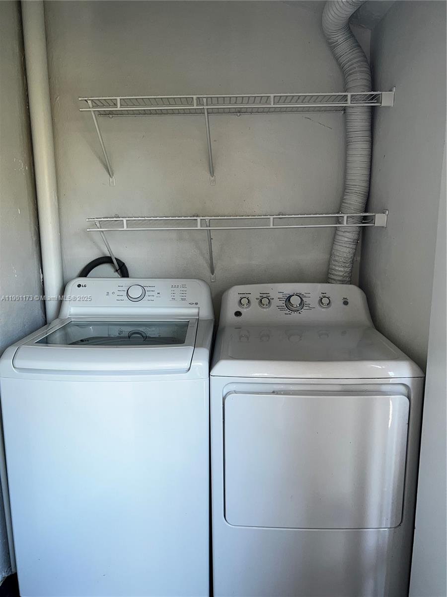 14301 N Kendall Dr # 411B