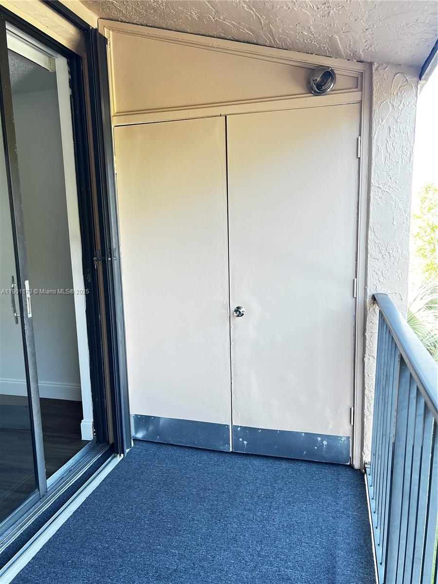 14301 N Kendall Dr # 411B