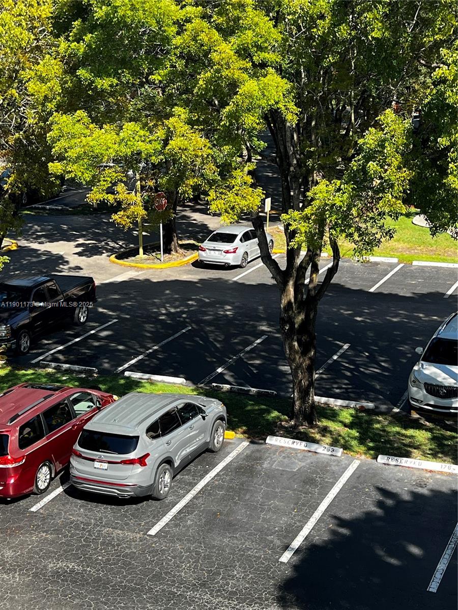 14301 N Kendall Dr # 411B