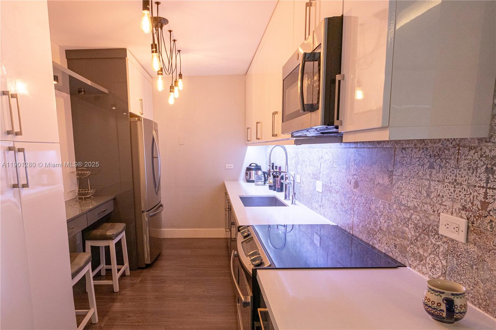 401 69th St # 212, Miami Beach Unit: 212