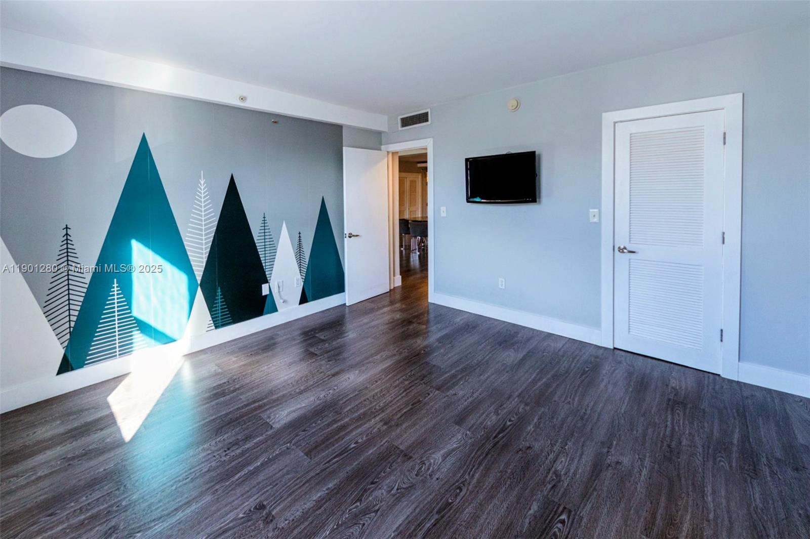 401 69th St # 212, Miami Beach Unit: 212