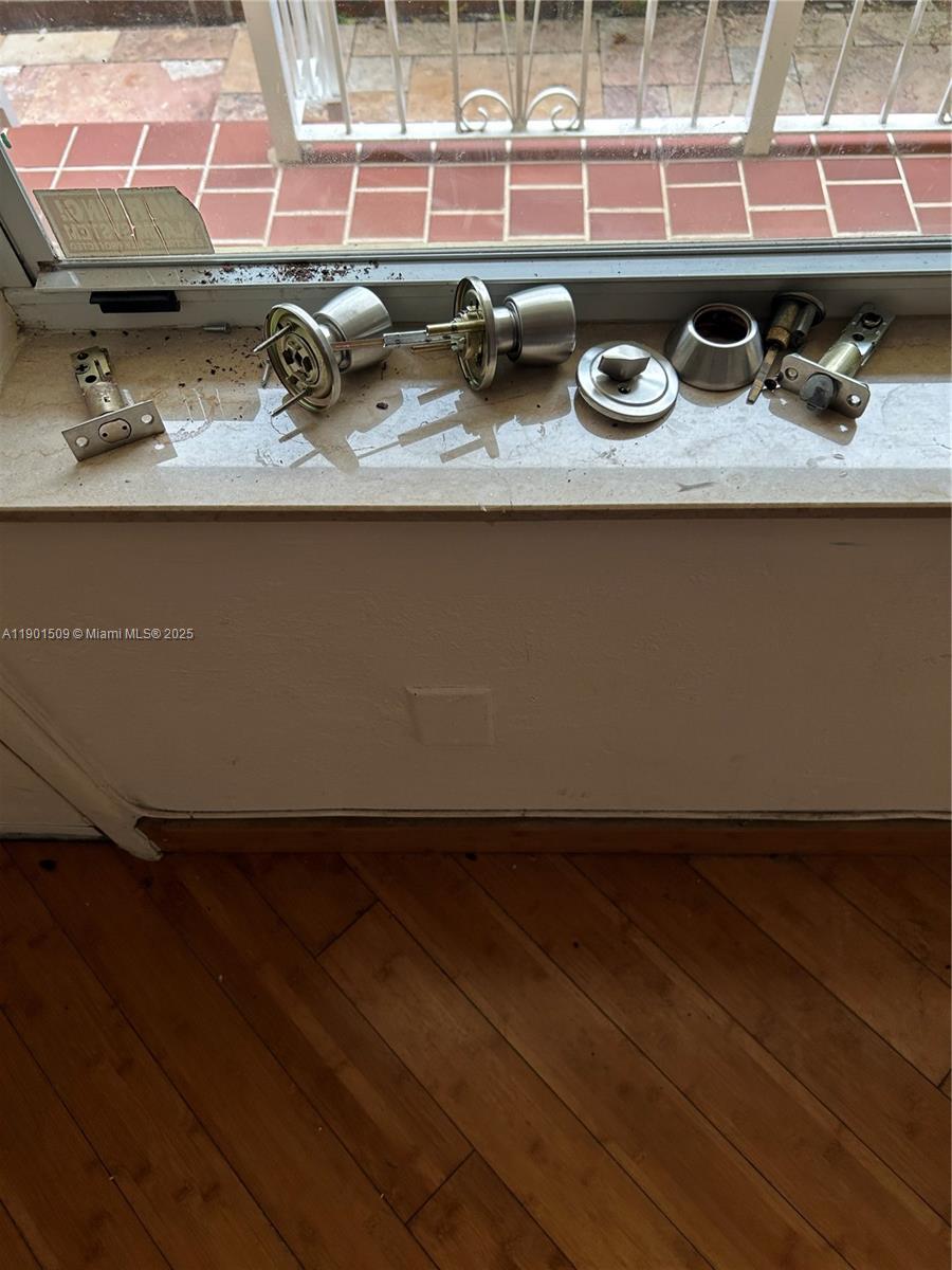 653 Michigan Ave # 2