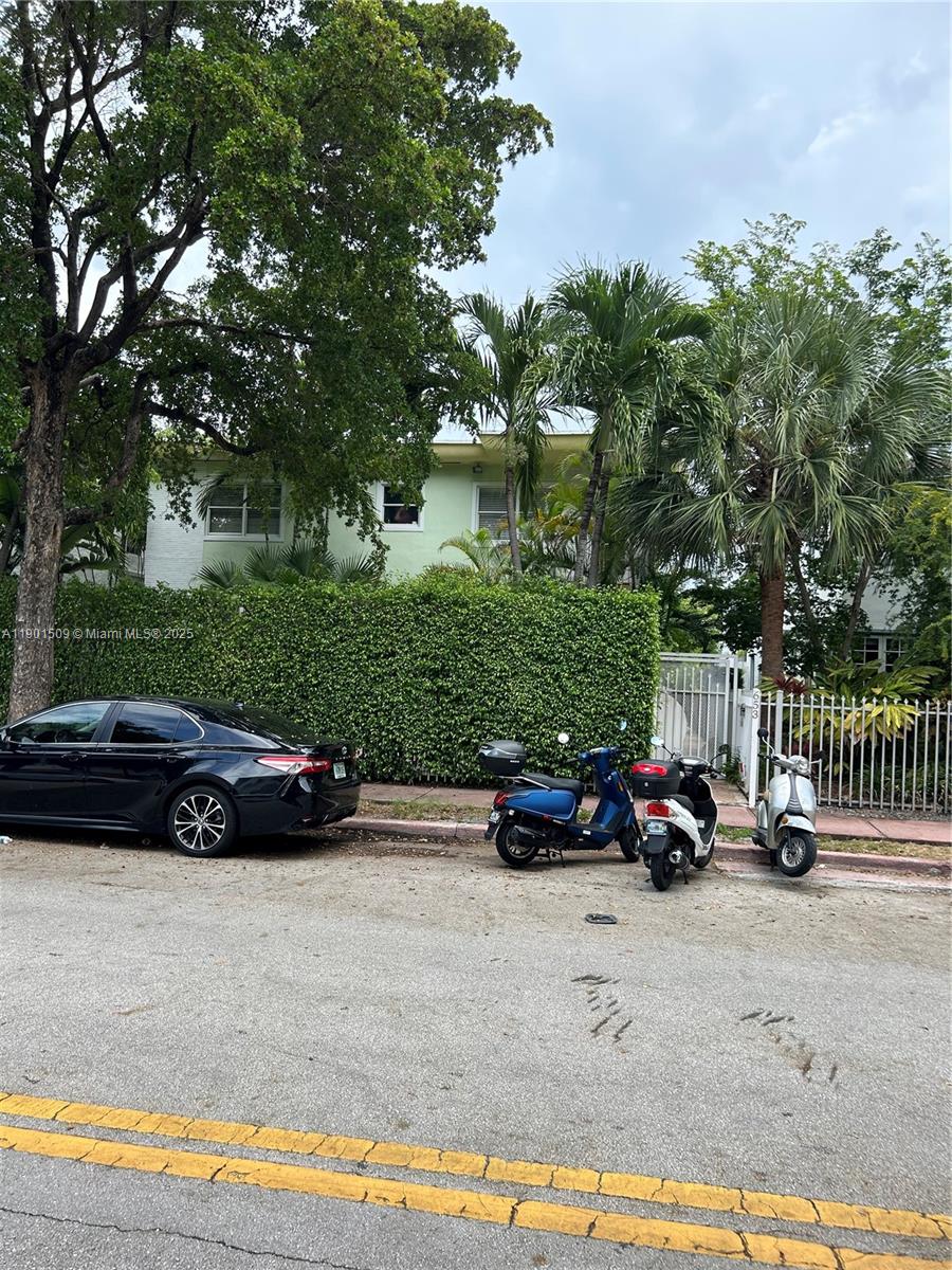 653 Michigan Ave # 2