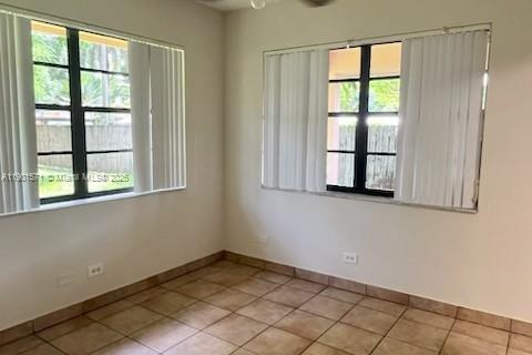 222 NW 14th St