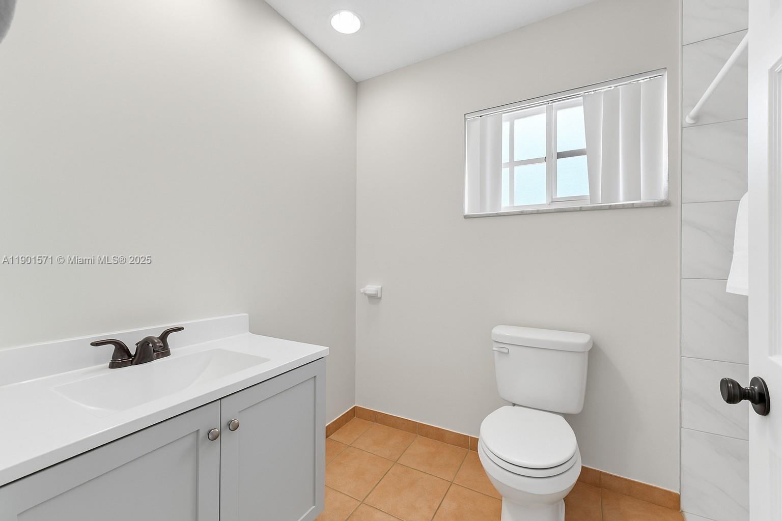 222 NW 14th St