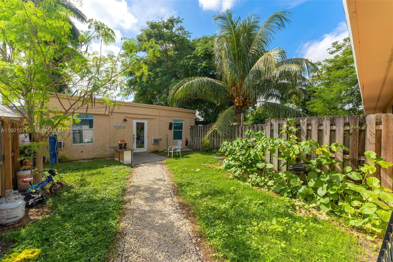 222 NW 14th St