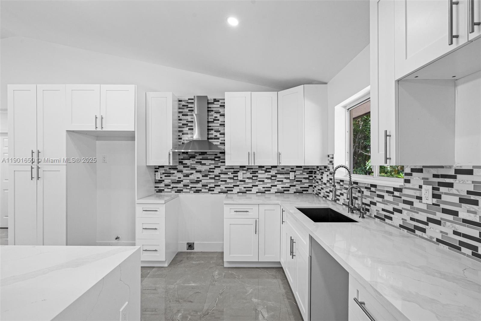 21991 SW 252nd St, Homestead