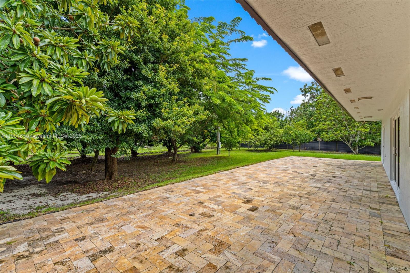 21991 SW 252nd St, Homestead