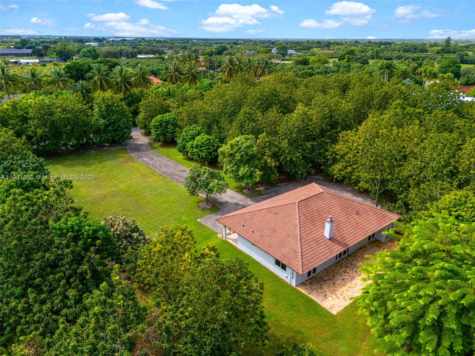 21991 SW 252nd St, Homestead