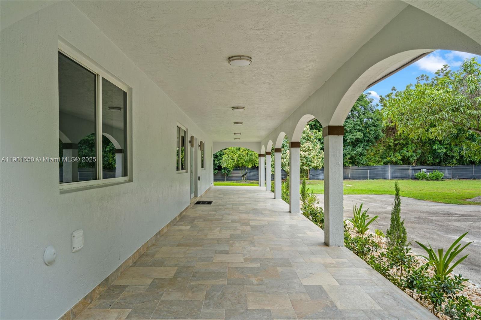 21991 SW 252nd St, Homestead