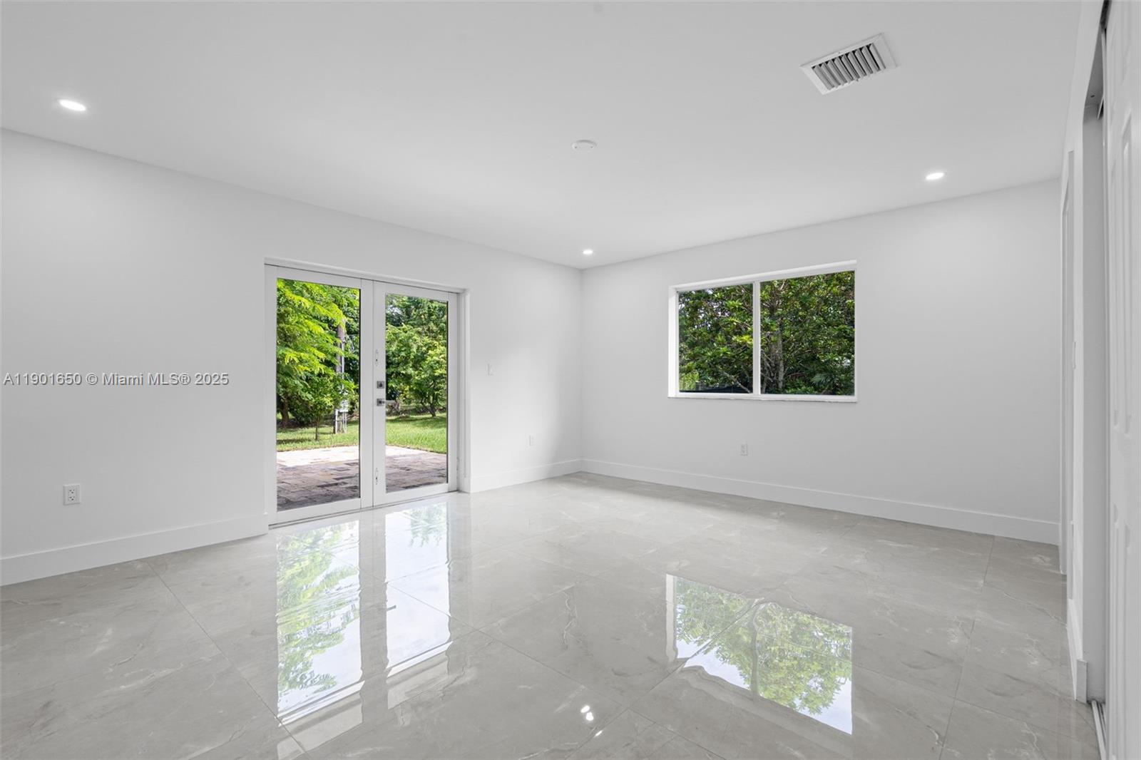 21991 SW 252nd St, Homestead