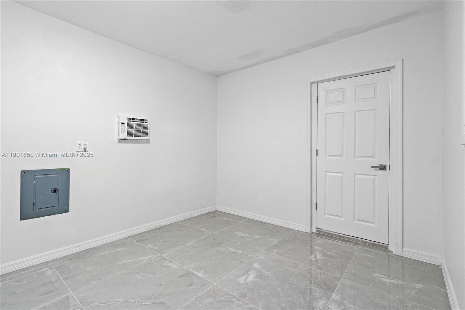 21991 SW 252nd St, Homestead