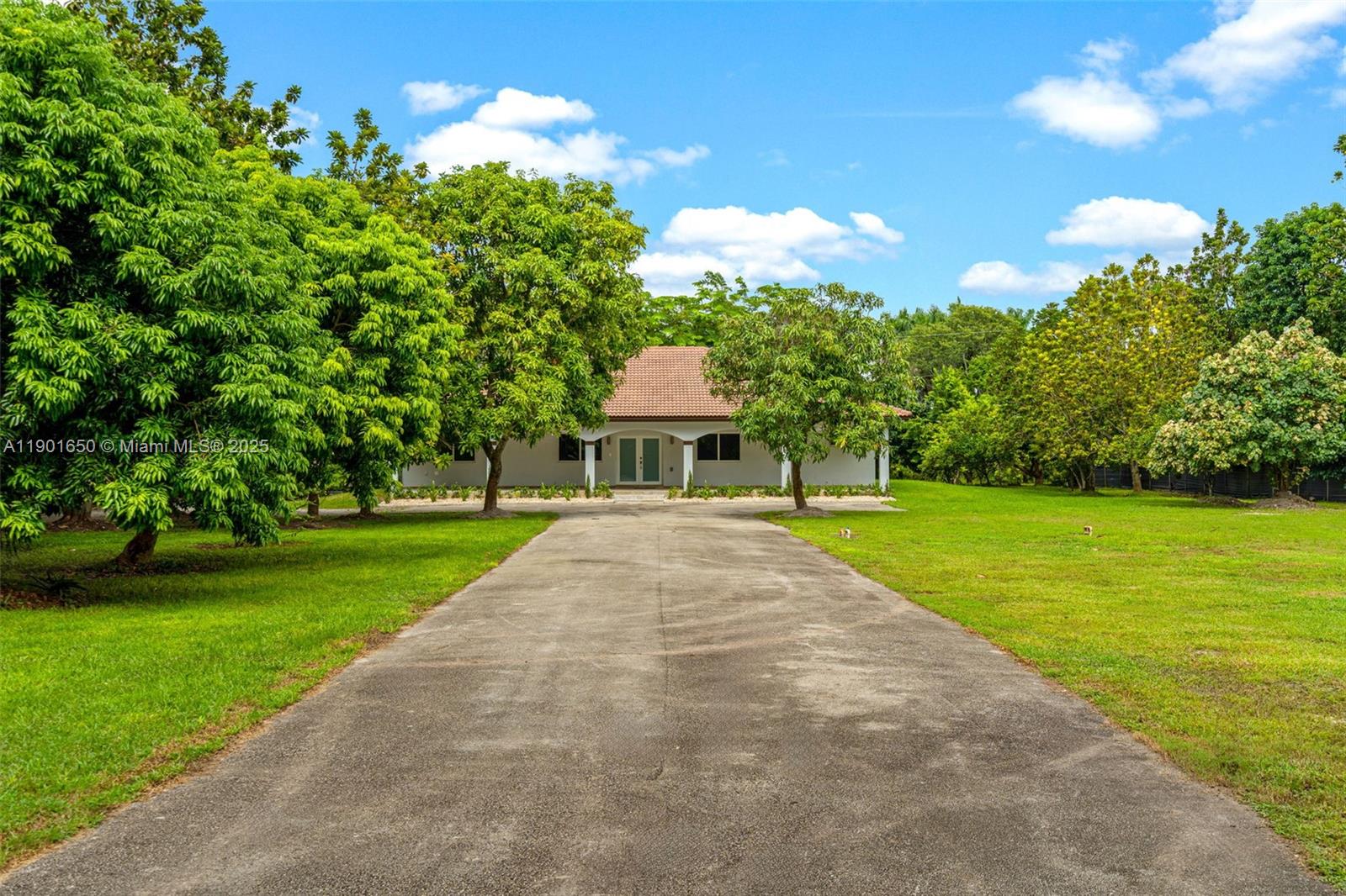 21991 SW 252nd St, Homestead