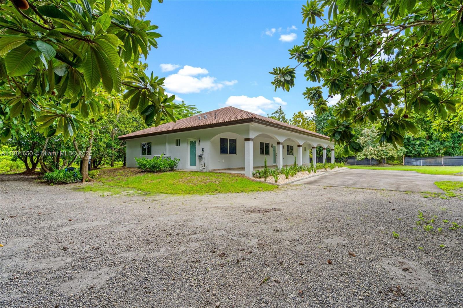 21991 SW 252nd St, Homestead