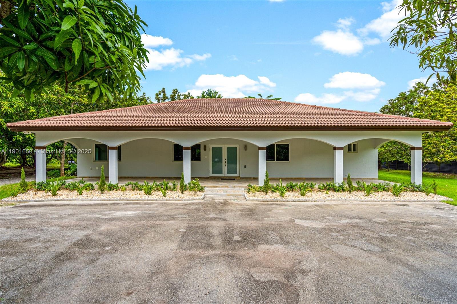 21991 SW 252nd St, Homestead