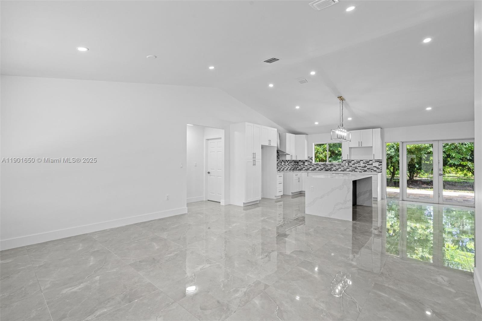 21991 SW 252nd St, Homestead