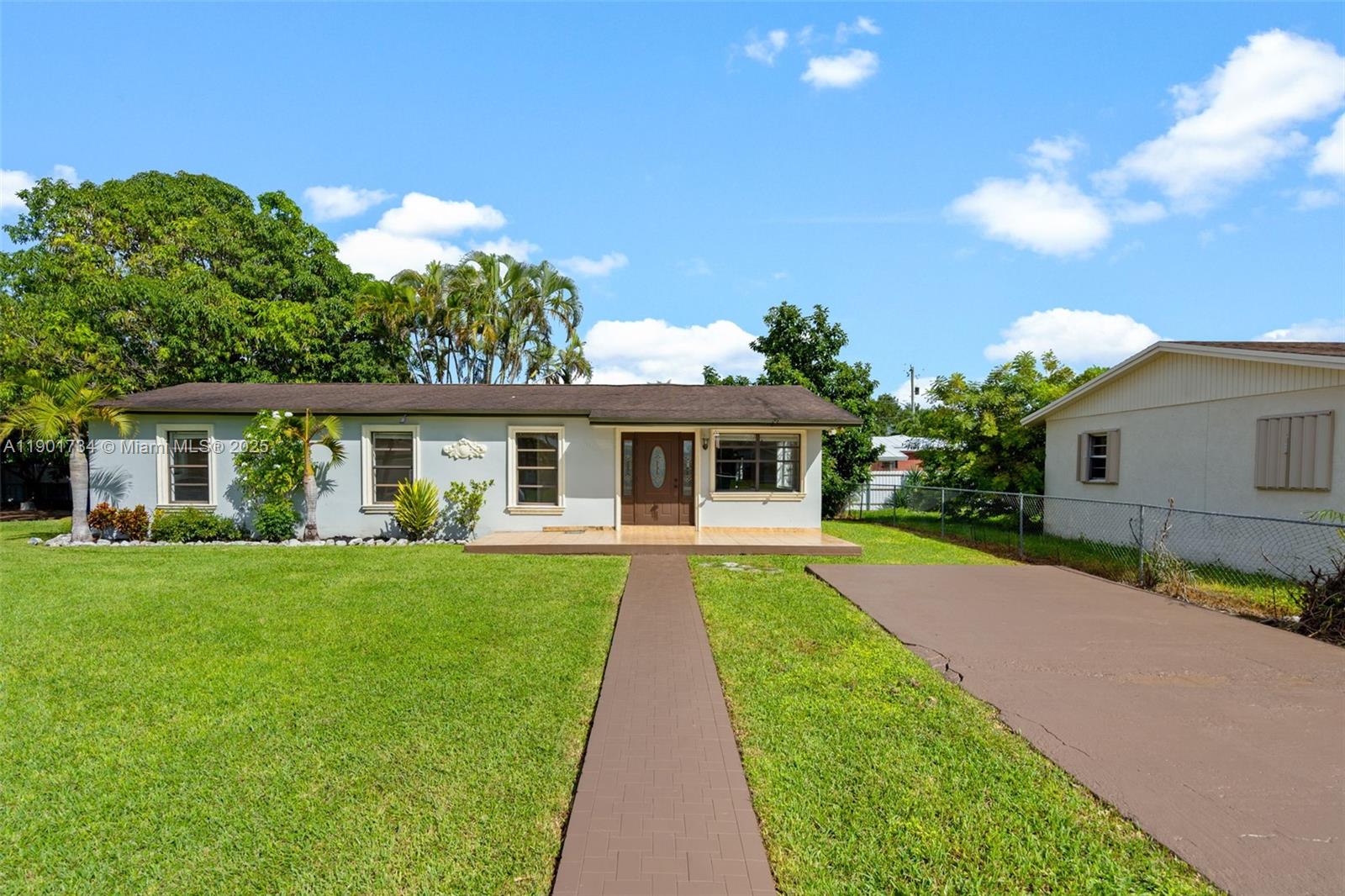 15411 SW 305th St, Homestead