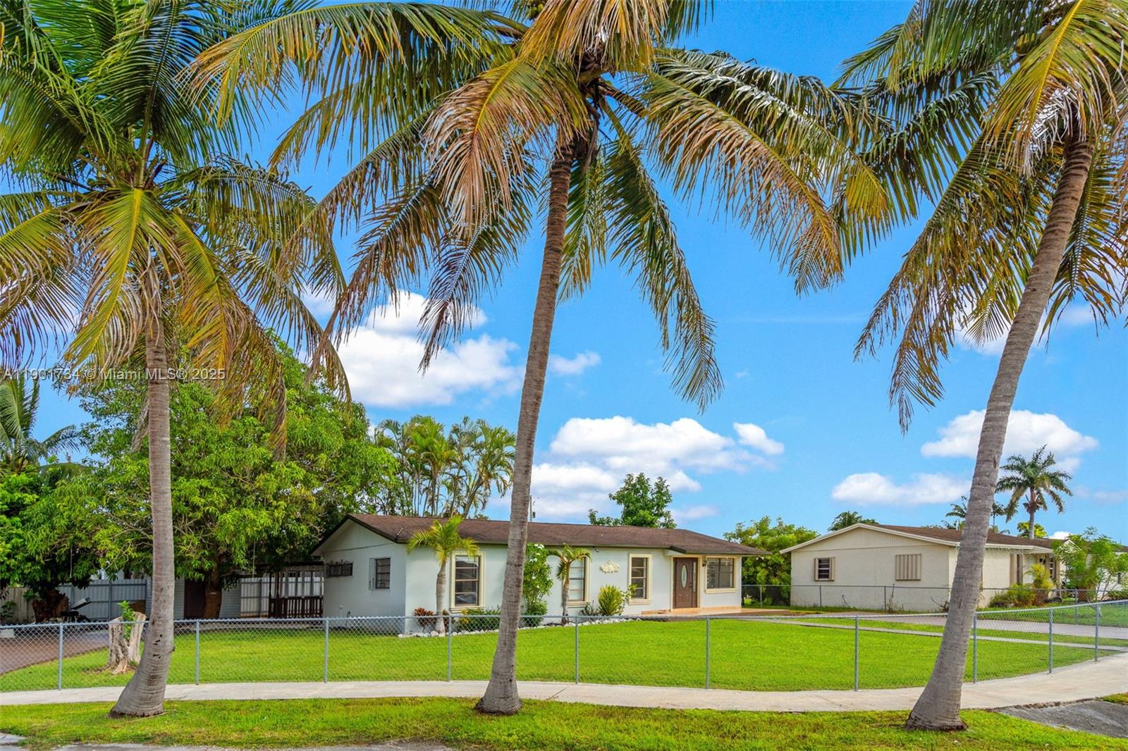 15411 SW 305th St, Homestead