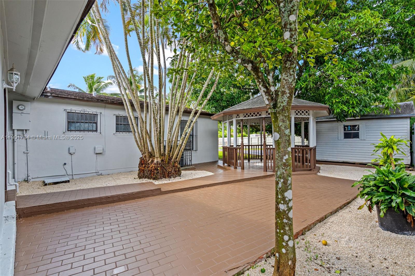 15411 SW 305th St, Homestead