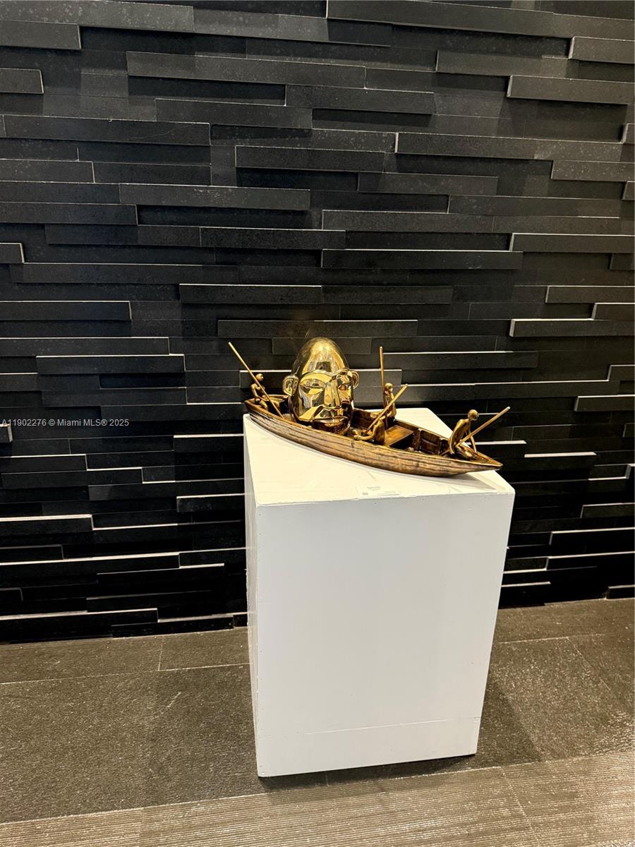 888 Biscayne Blvd # 4704