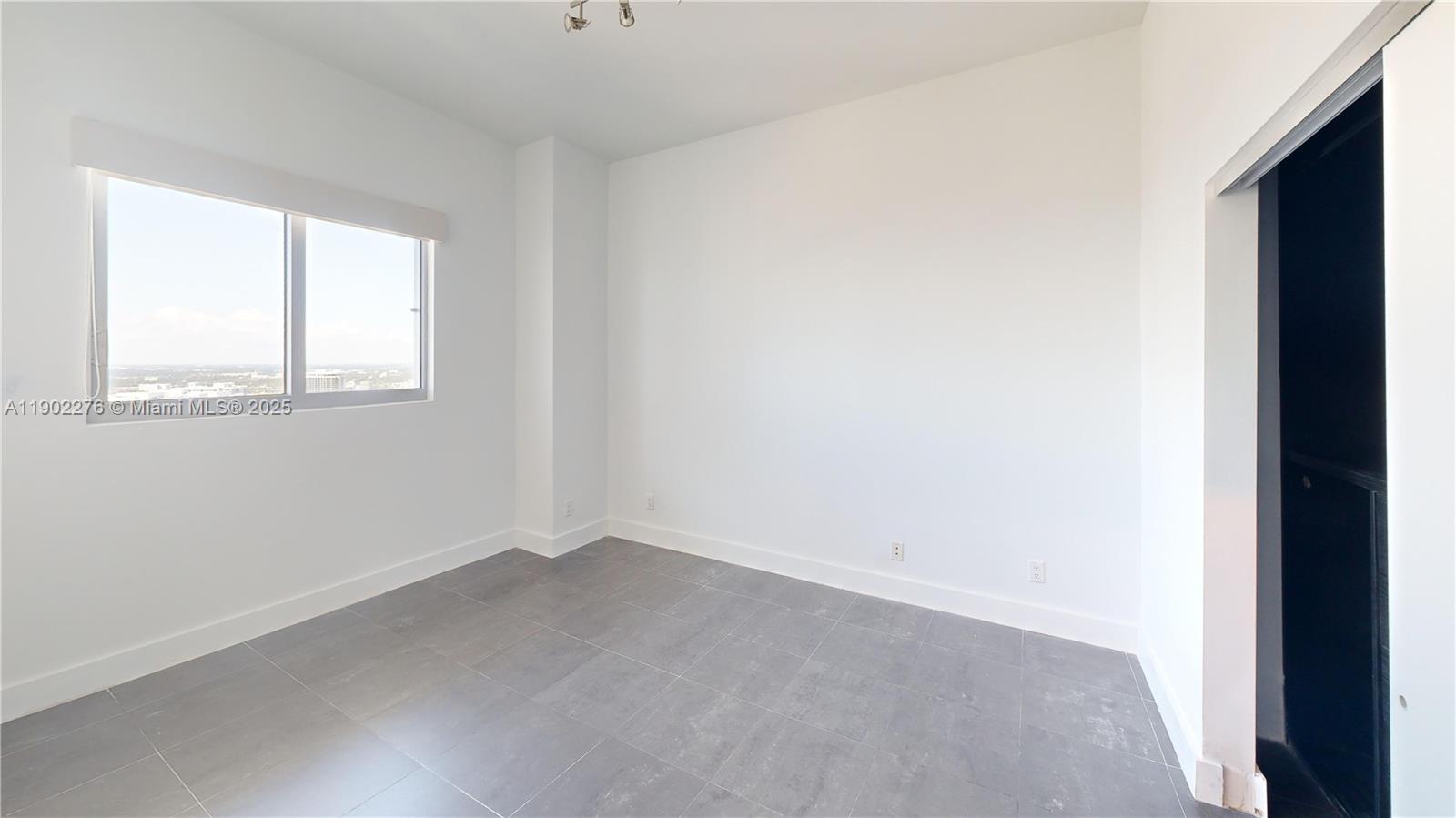 888 Biscayne Blvd # 4704