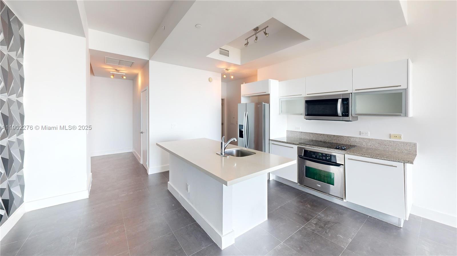 888 Biscayne Blvd # 4704