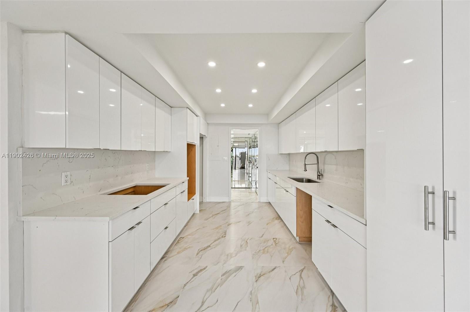 1800 NE 114th St # 1004, Miami Unit: 1004