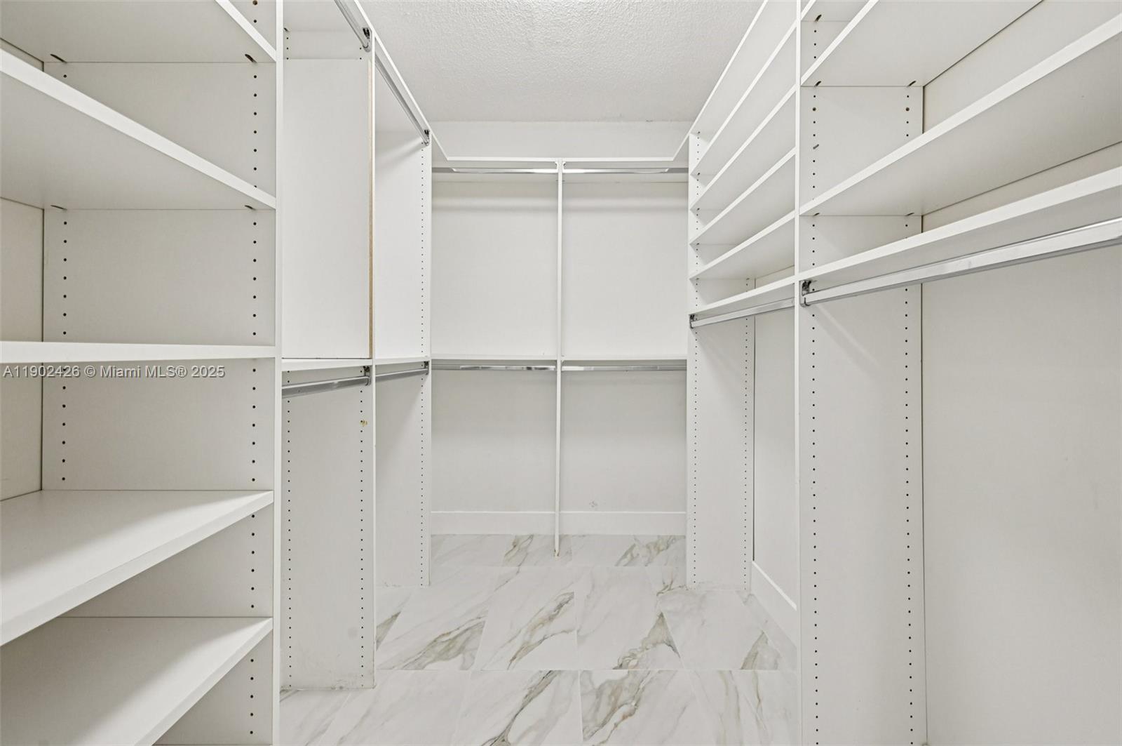 1800 NE 114th St # 1004, Miami Unit: 1004