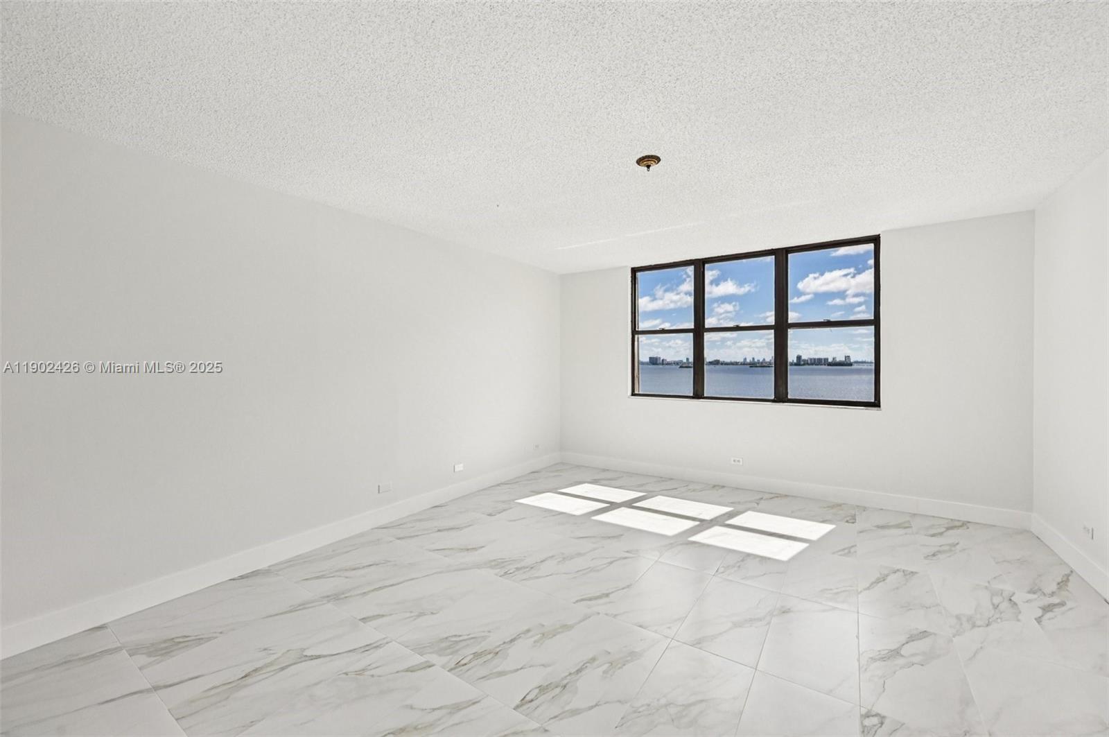 1800 NE 114th St # 1004, Miami Unit: 1004