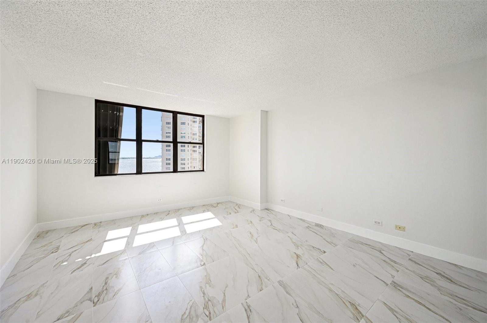 1800 NE 114th St # 1004, Miami Unit: 1004