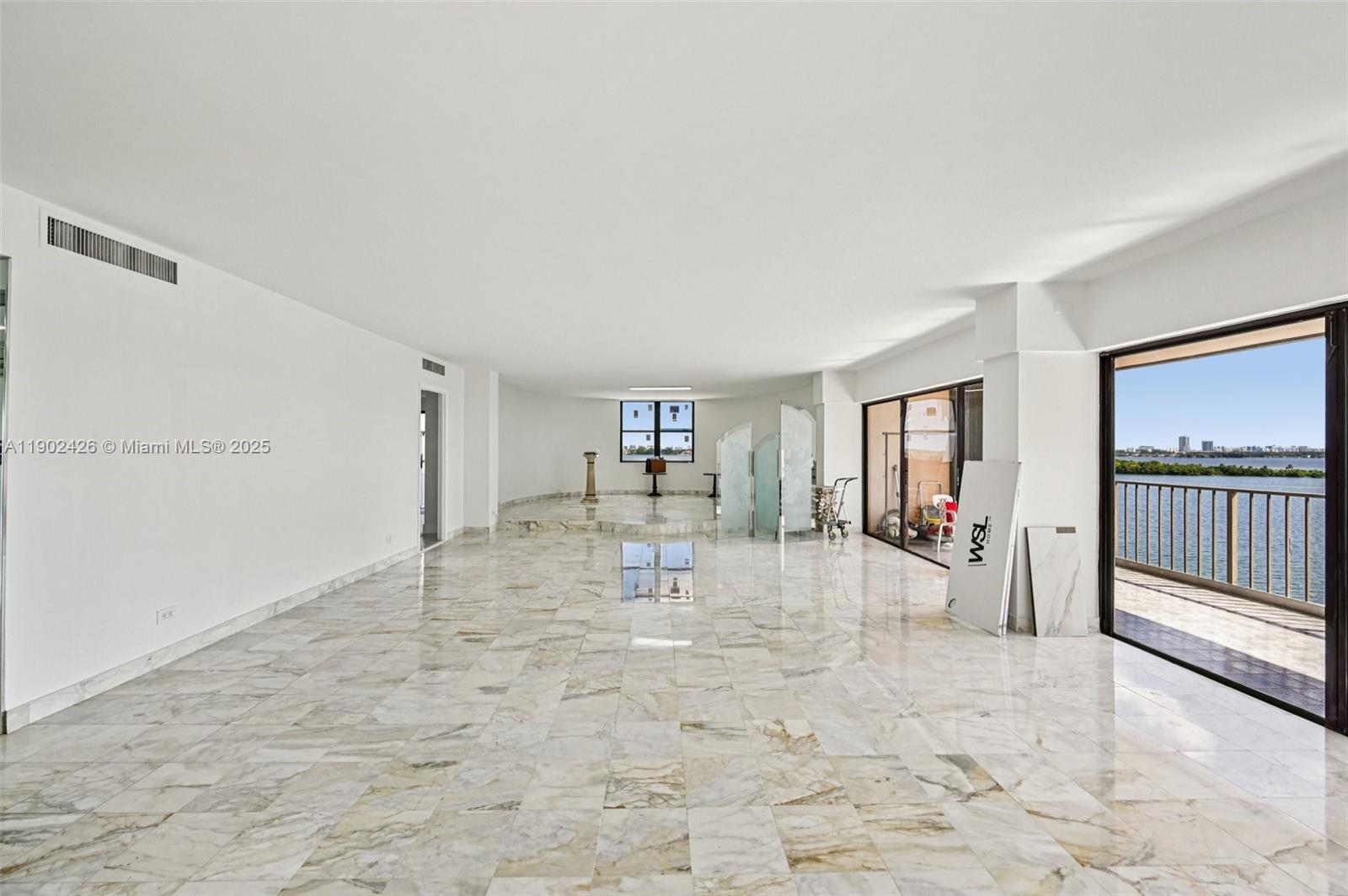 1800 NE 114th St # 1004, Miami Unit: 1004