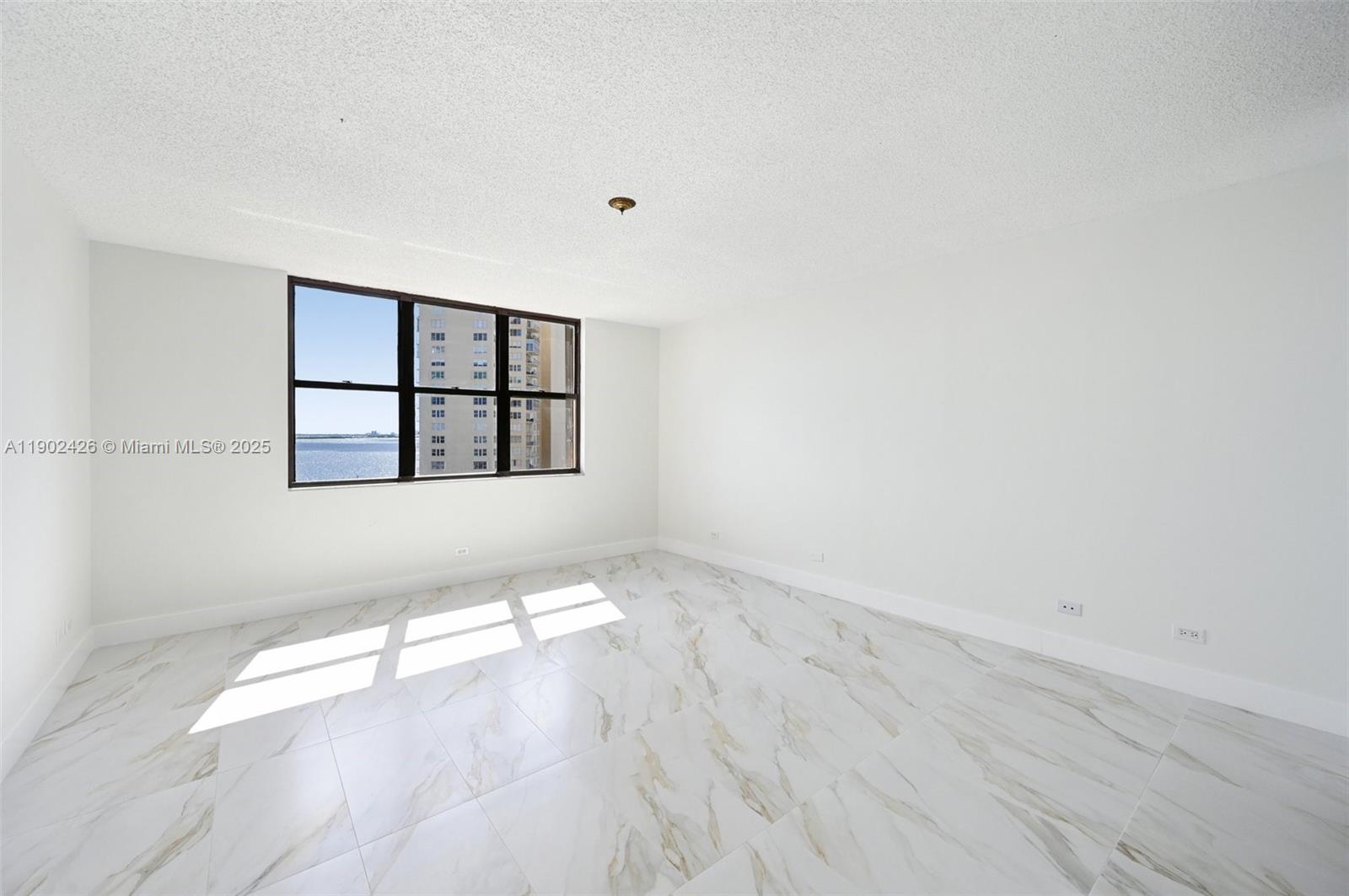 1800 NE 114th St # 1004, Miami Unit: 1004