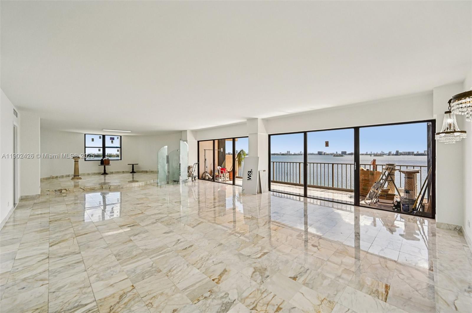 1800 NE 114th St # 1004, Miami Unit: 1004