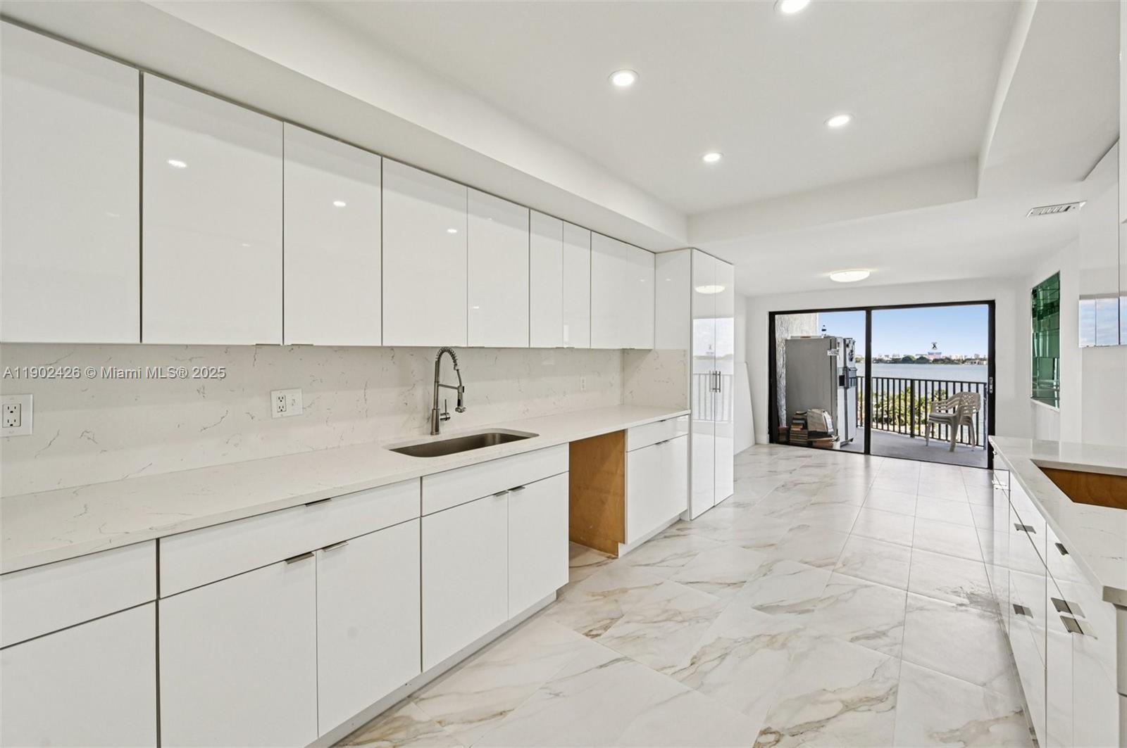 1800 NE 114th St # 1004, Miami Unit: 1004