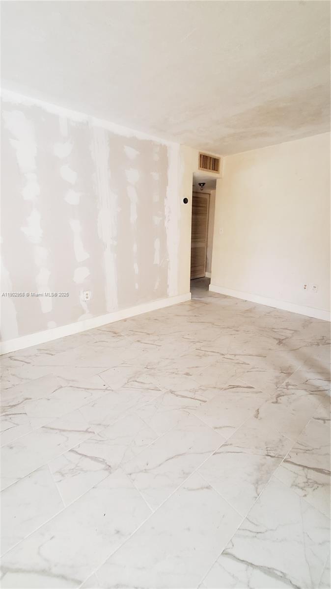 5301 SW 77th Ct # 201G, Miami Unit: 201G