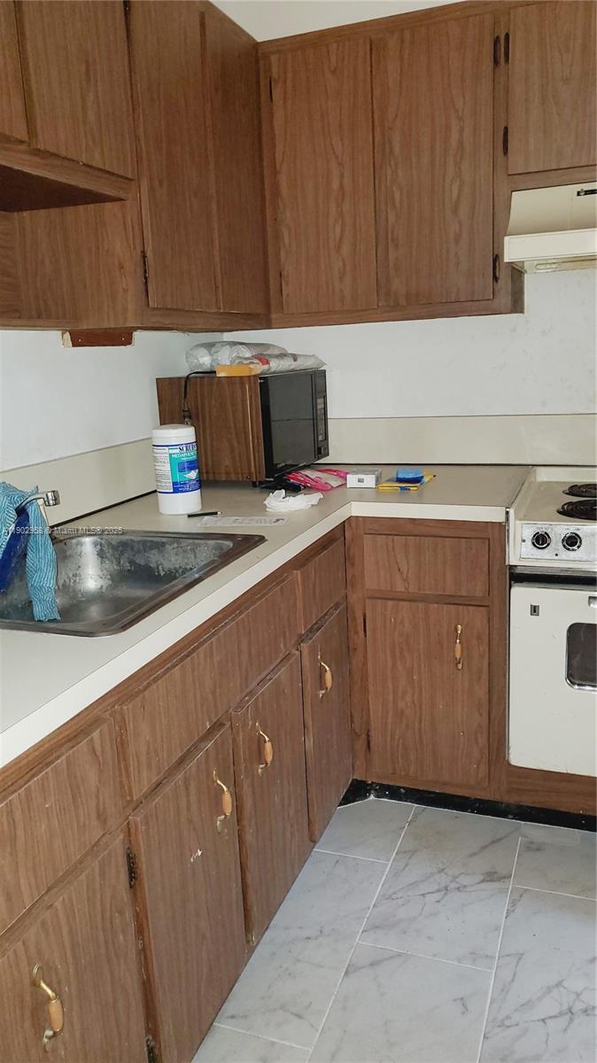 5301 SW 77th Ct # 201G, Miami Unit: 201G