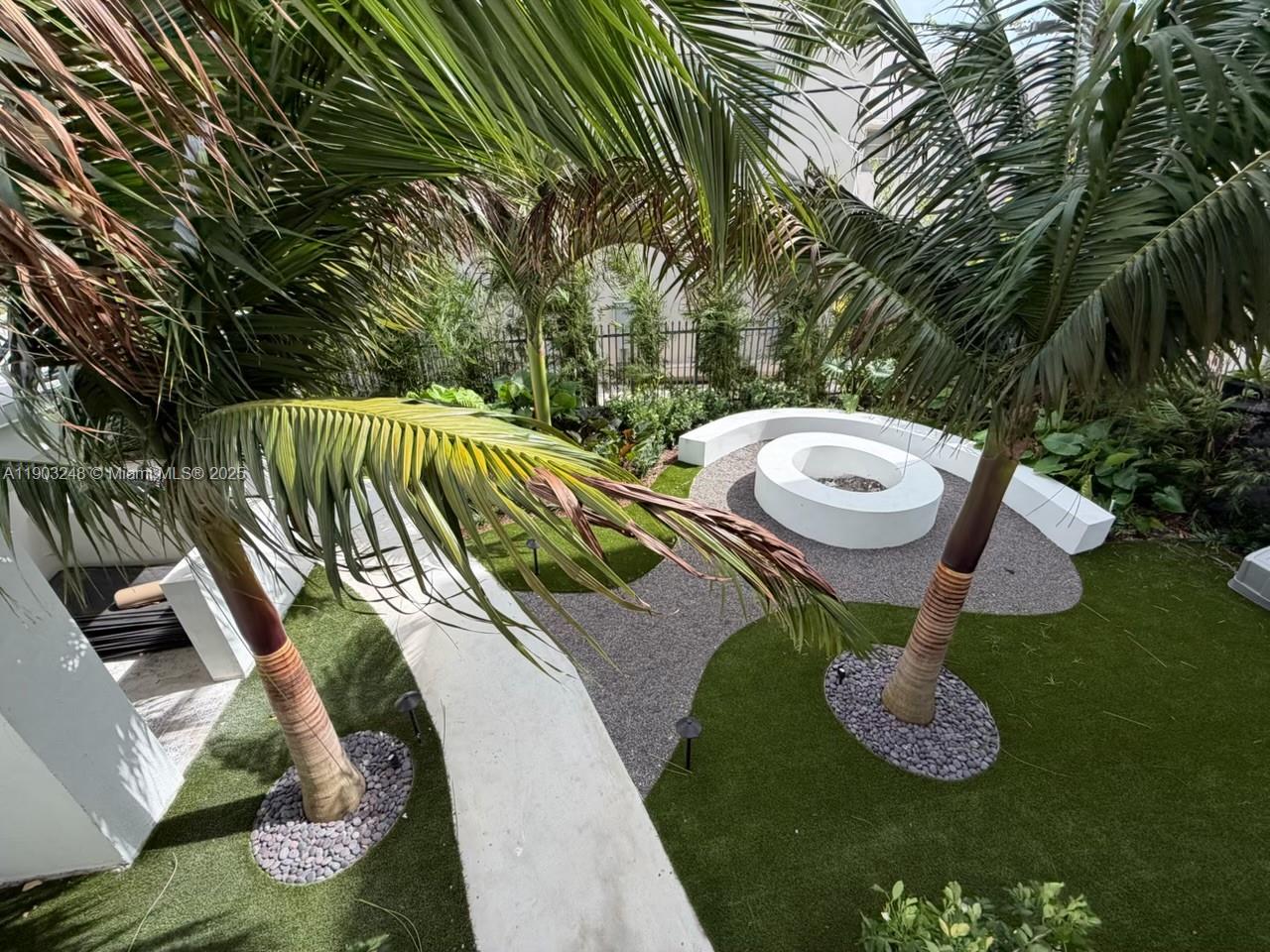 1619 Jefferson Ave # 301