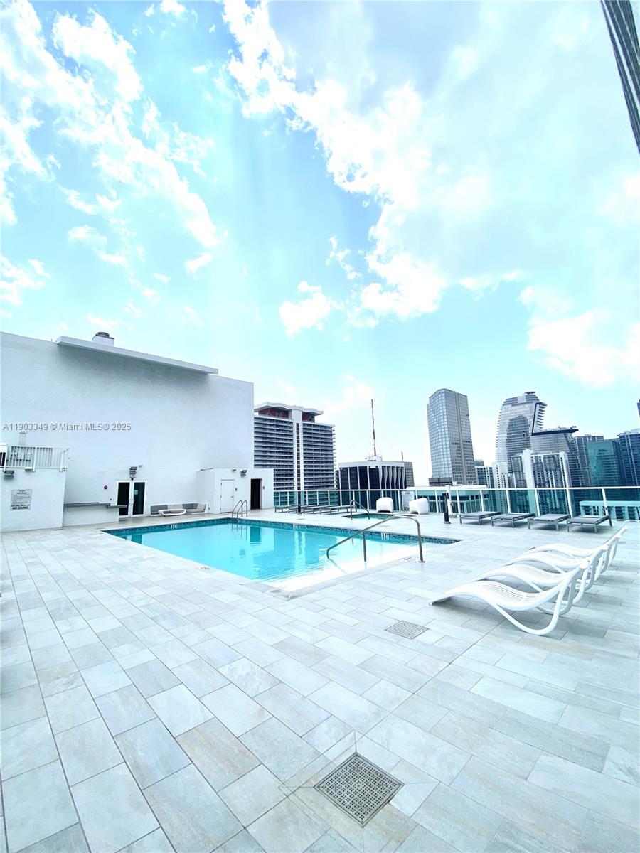 133 NE 2nd Ave # 2904