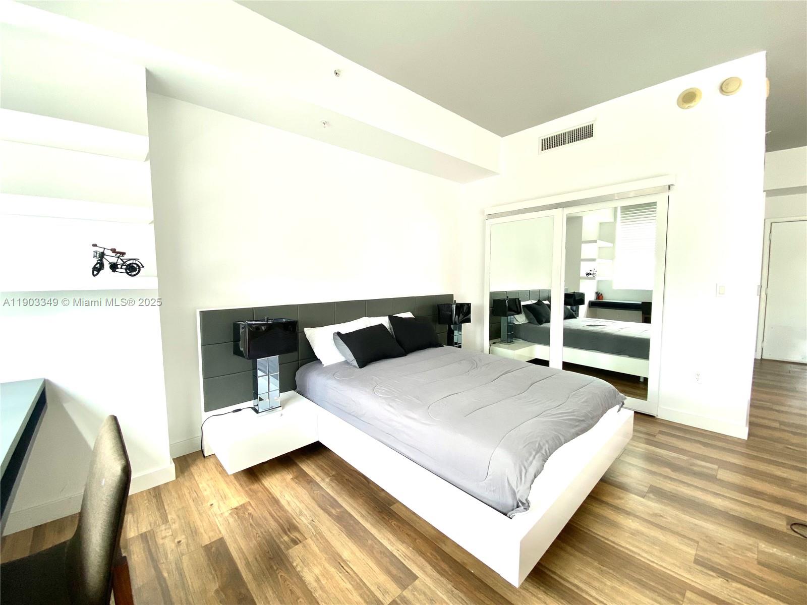 133 NE 2nd Ave # 2904