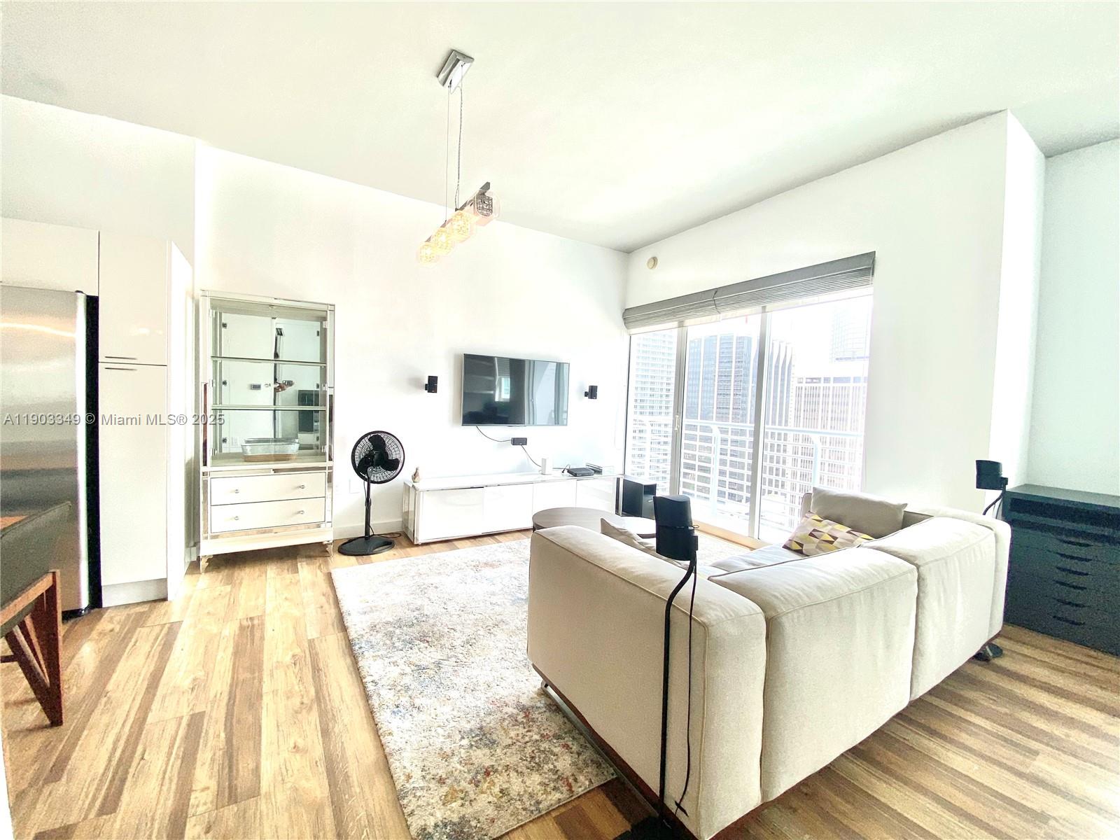 133 NE 2nd Ave # 2904