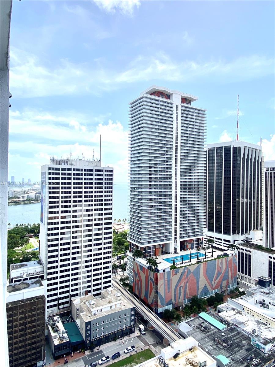 133 NE 2nd Ave # 2904