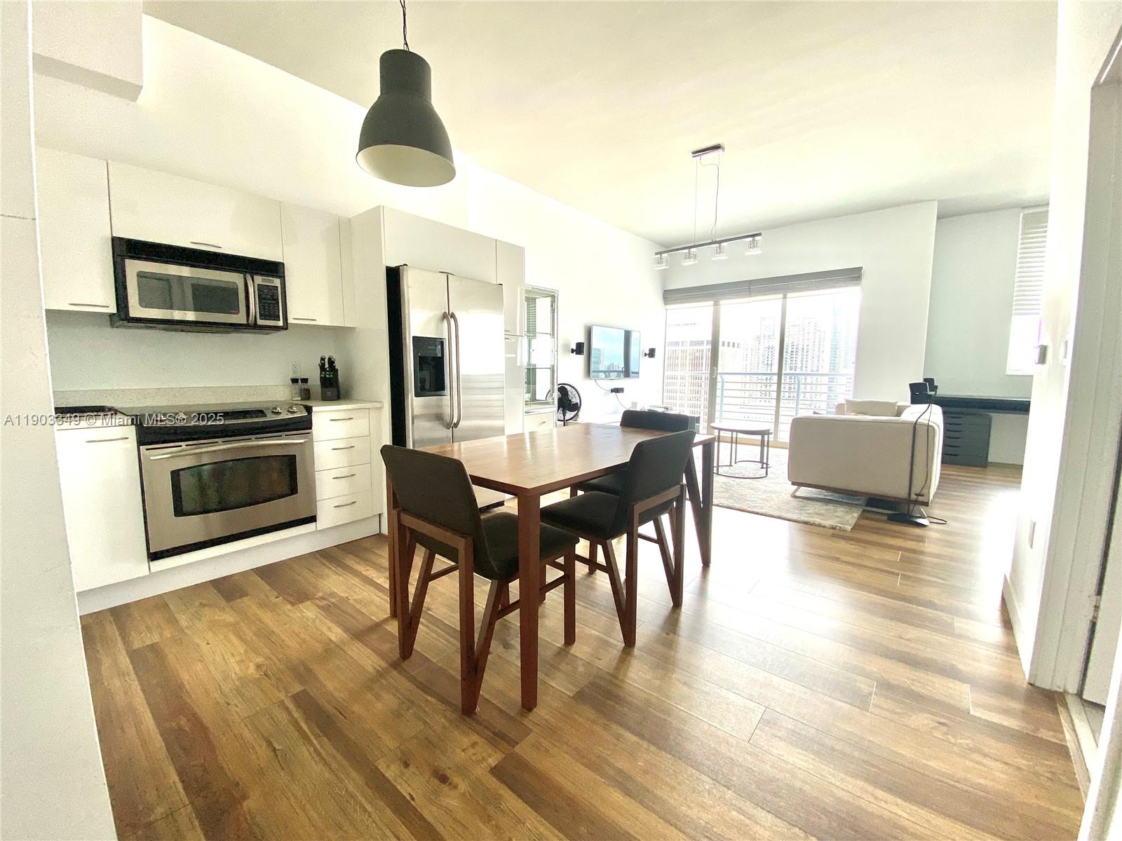 133 NE 2nd Ave # 2904