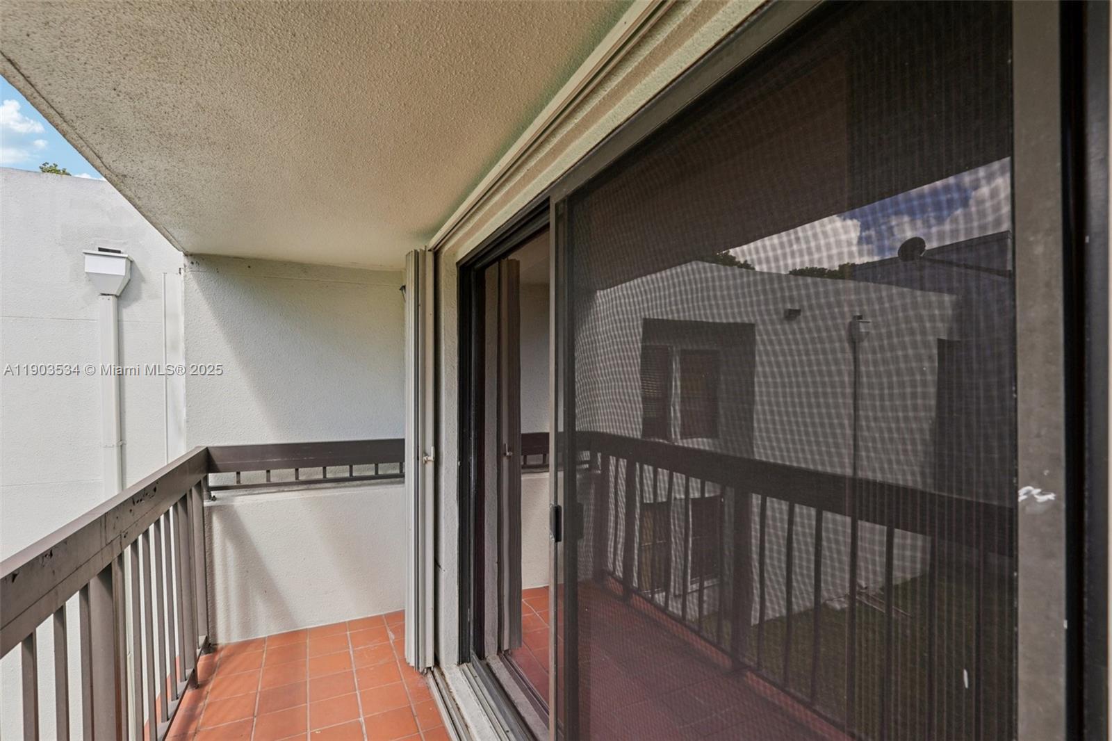 13290 SW 88th Ln # A208, Miami Unit: A208