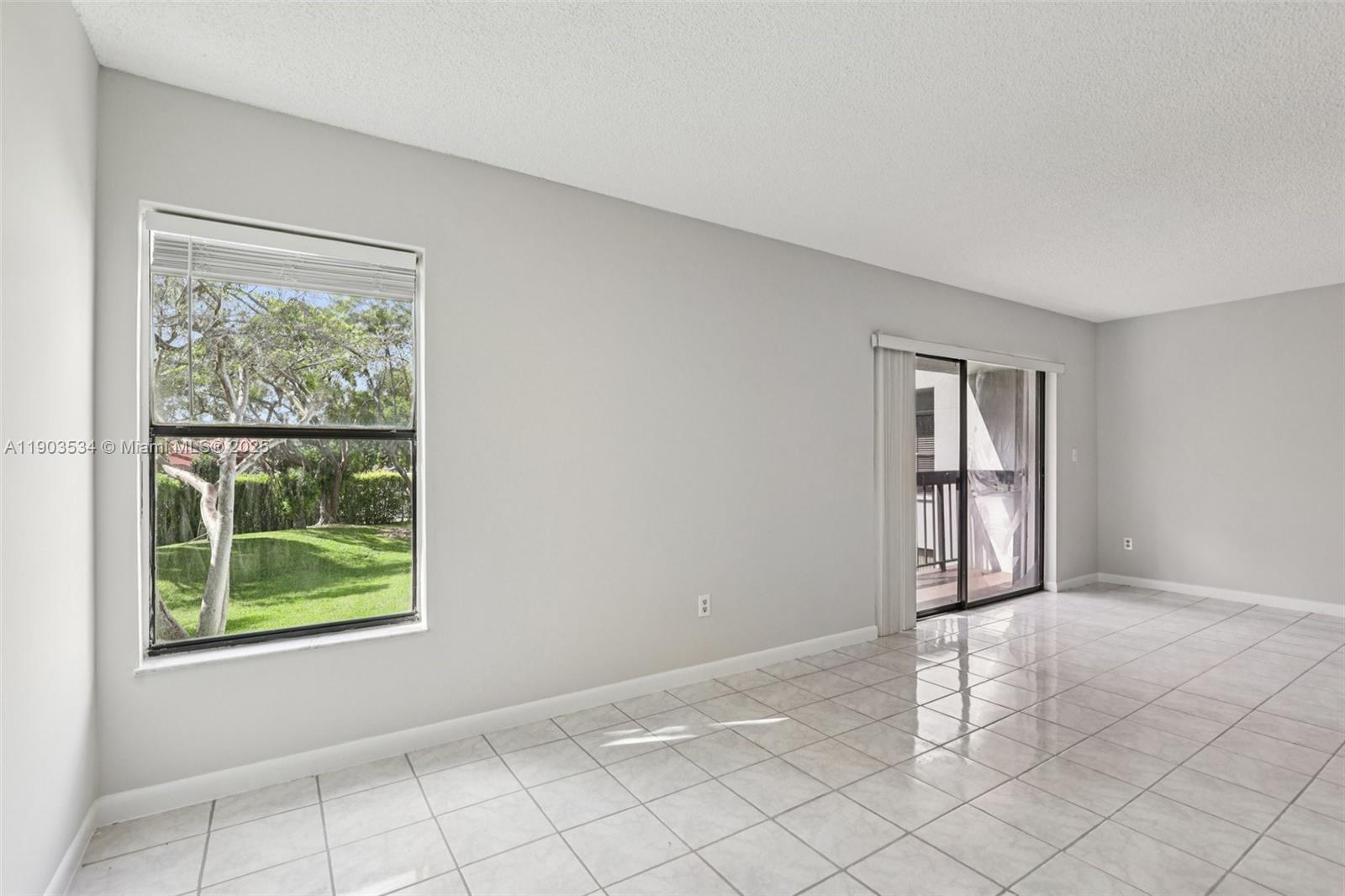 13290 SW 88th Ln # A208, Miami Unit: A208