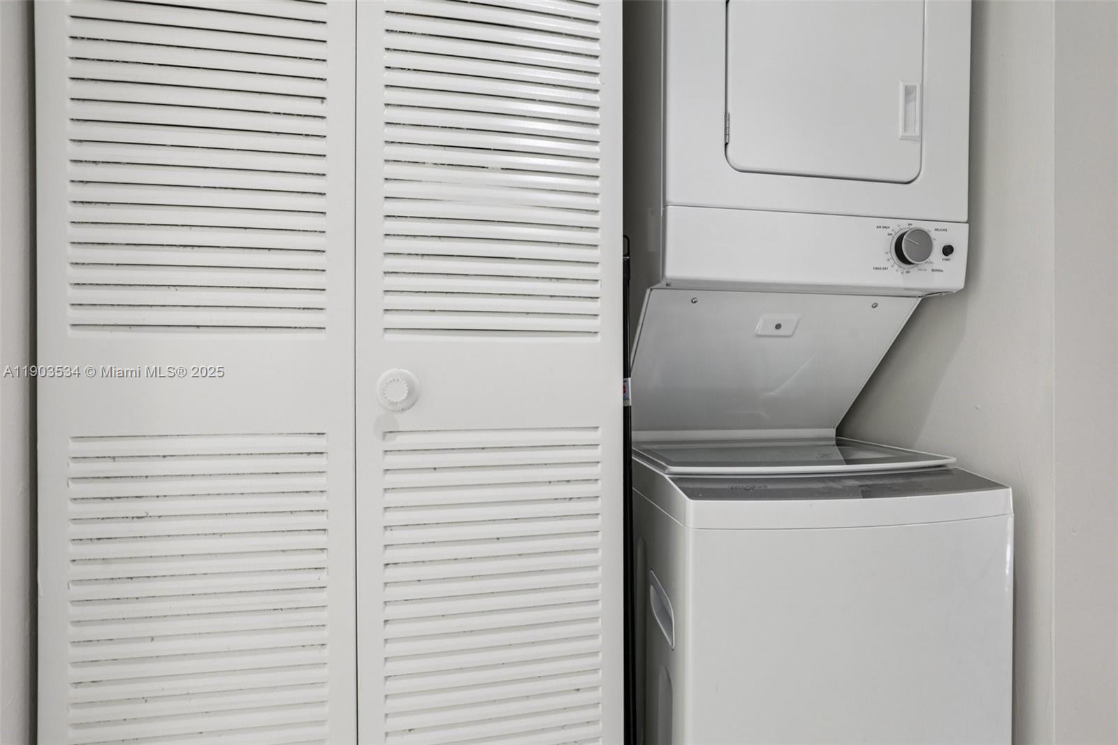 13290 SW 88th Ln # A208, Miami Unit: A208